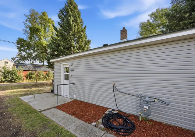 Photo 3 of Single family home for sale at 109 2nd Avenue Sw, Dilworth, MN 56529 | MLS# 7135872 | Listing updated on 2026-10-07
