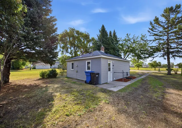 Photo 3 of Single family home for sale at 109 2nd Avenue SW, Dilworth, MN 56529 | MLS# 7135872 | Listing updated on 2026-10-07