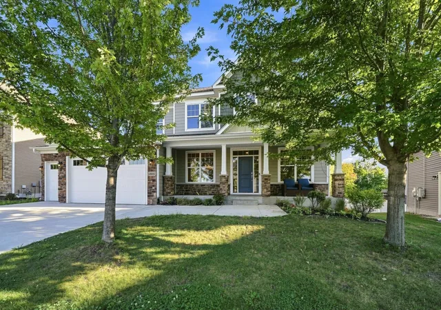 Photo 2 of Single family home for sale at 18625 43rd Avenue N, Minneapolis, MN 55446 | MLS# 7135882 | Listing updated on 2026-09-19