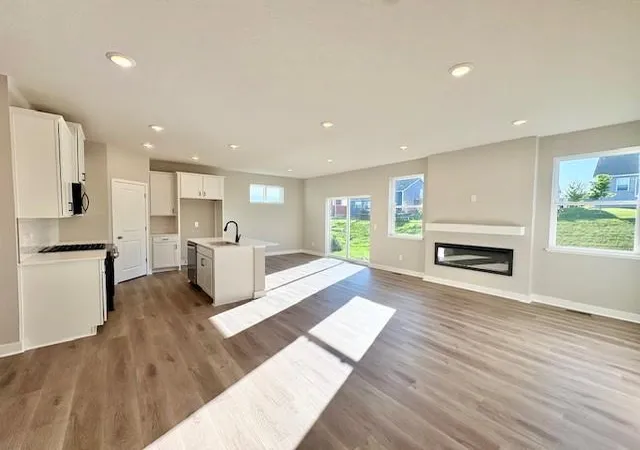 Photo 3 of Single family home for sale at 6204 Jennifer Ave S, Cottage Grove, MN 55016 | MLS# 7135890 | Listing updated on 2026-10-09