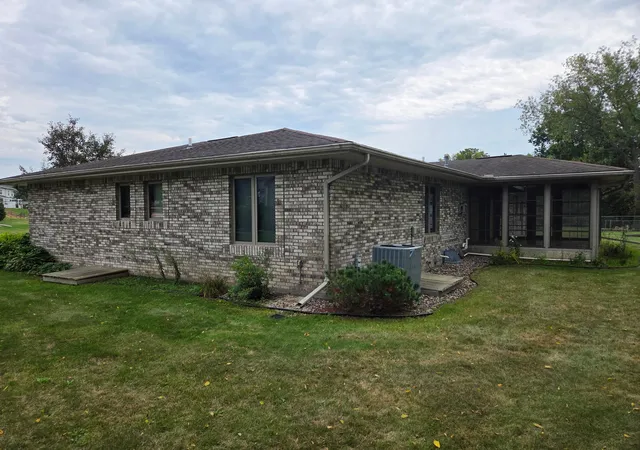 Photo 3 of Sale Pending at 1107 Scenic View Ct, Rushford, MN 55971 | MLS# 7135897 | Listing updated on 2026-09-04