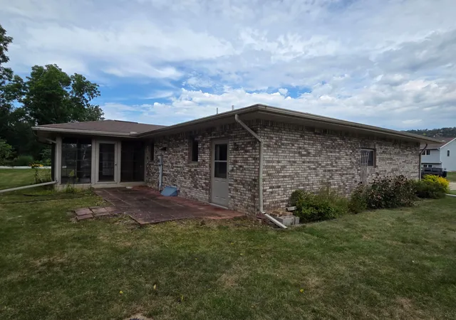 Photo 4 of Sale Pending at 1107 Scenic View Ct, Rushford, MN 55971 | MLS# 7135897 | Listing updated on 2026-09-04