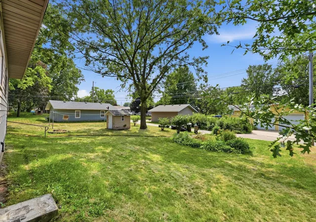 Photo 4 of Single family home for sale at 123 12th Avenue N, Waite Park, MN 56387 | MLS# 7135906 | Listing updated on 2026-09-05