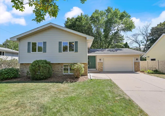 Photo 1 of Single family home for sale at 11377 Lily St Nw, Minneapolis, MN 55433 | MLS# 7135920 | Listing updated on 2026-09-07