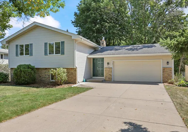 Photo 4 of Single family home for sale at 11377 Lily St NW, Minneapolis, MN 55433 | MLS# 7135920 | Listing updated on 2026-09-08