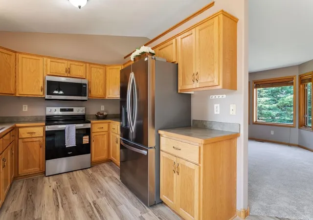 Photo 2 of Sale Pending at 805 Pond View Ct, Braham, MN 55006 | MLS# 7135940 | Listing updated on 2026-09-14
