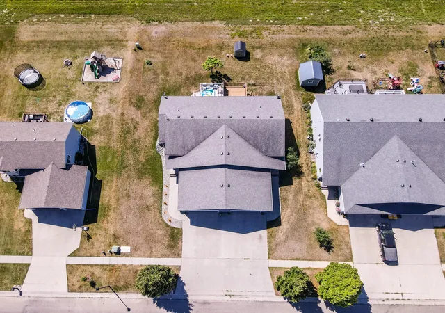 Photo 4 of Townhouse for sale at 1113 Morningside Dr, Casselton, ND 58012 | MLS# 7135965 | Listing updated on 2026-09-05