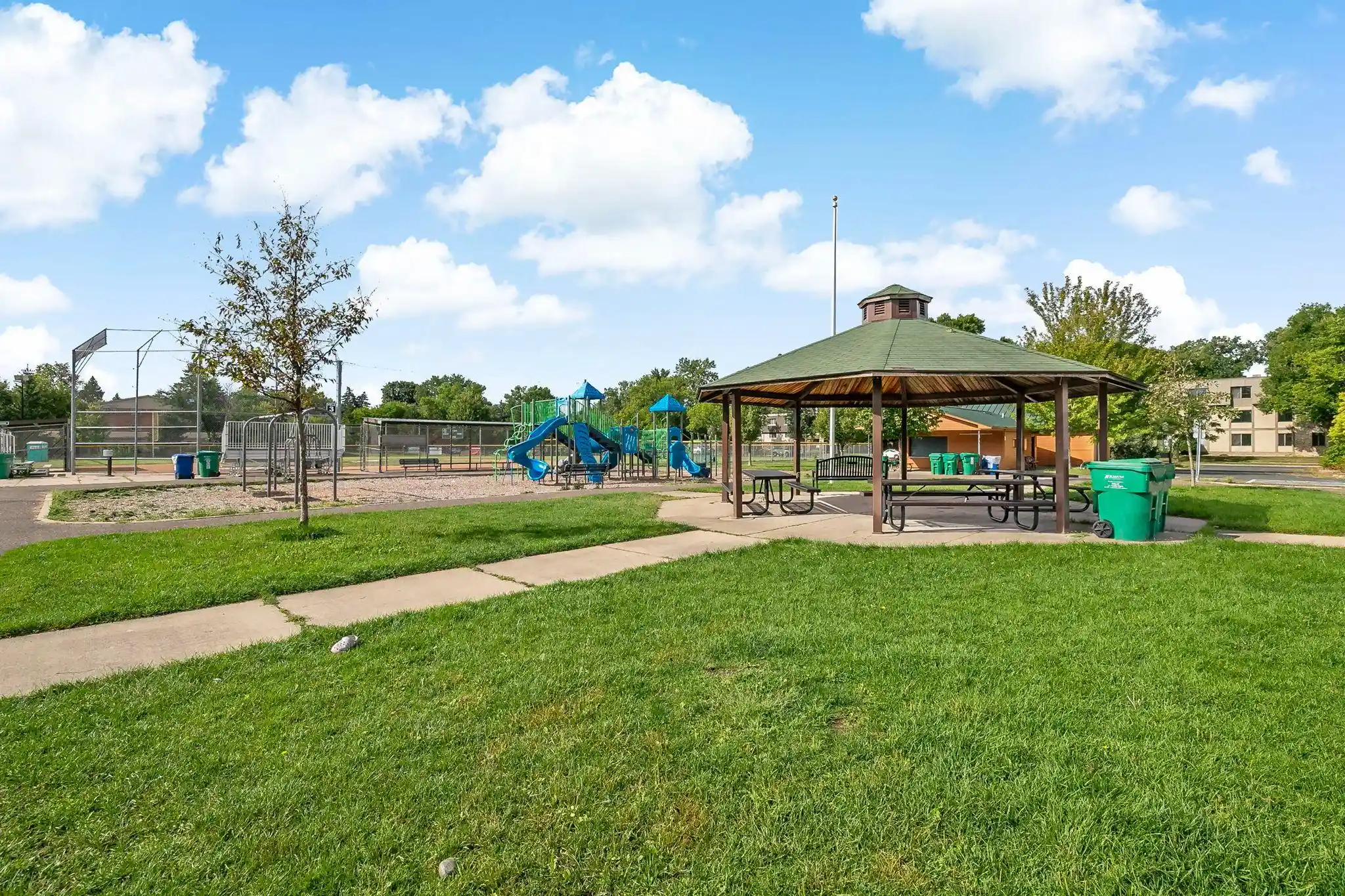 Listing Photo 25 - Condo for sale in 7318 W 22nd St located at 7318 W 22nd St, St. Louis Park, MN 55426 - Unit #111