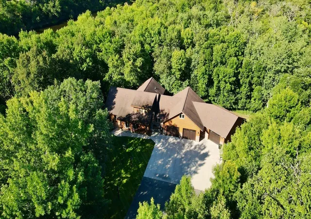 Photo 2 of Single family home for sale at 130 Eastwood Dr, Thief River Falls, MN 56701 | MLS# 7135977 | Listing updated on 2026-09-01
