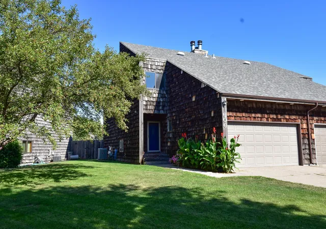 Photo 3 of Sale Pending at 606 37th Avenue S, Moorhead, MN 56560 | MLS# 7135993 | Listing updated on 2026-09-22