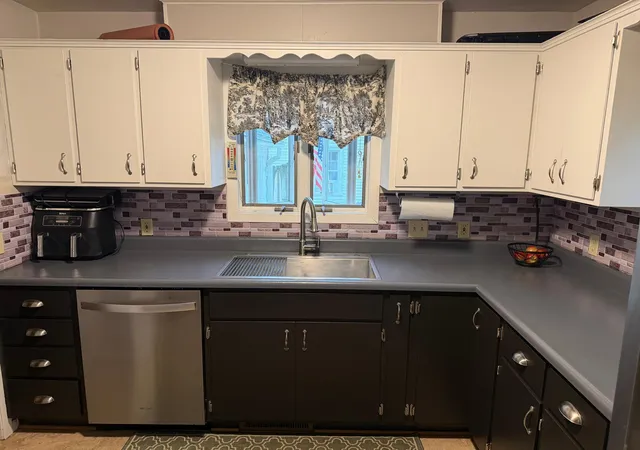 Photo 4 of Single family home for sale at 980 S Main St, Zumbrota, MN 55992 | MLS# 7135994 | Listing updated on 2026-09-20