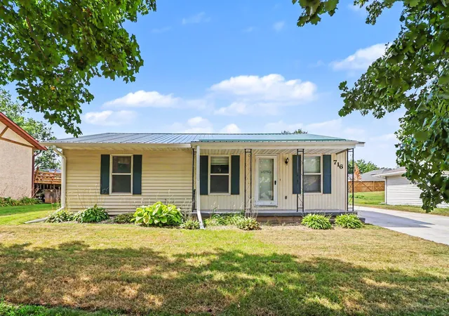 Photo 2 of Single family home for sale at 716 Conliffe Ave Sw, Faribault, MN 55021 | MLS# 7136009 | Listing updated on 2026-09-16