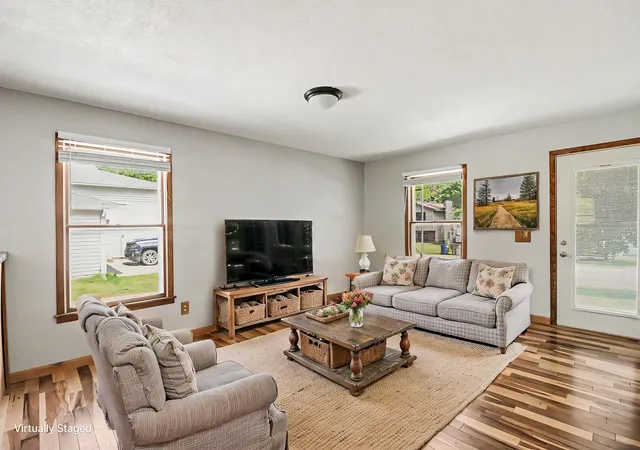 Photo 2 of Single family home for sale at 716 Conliffe Ave SW, Faribault, MN 55021 | MLS# 7136009 | Listing updated on 2026-09-01