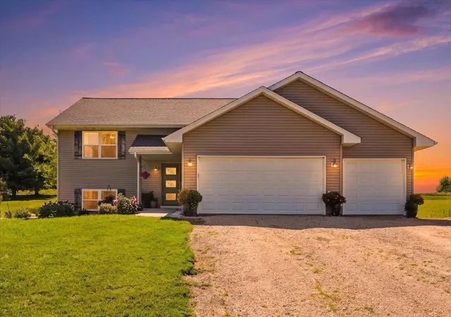 Single family home for sale at 1617 86th Avenue, Hammond, WI 54015 | MLS# 7136019