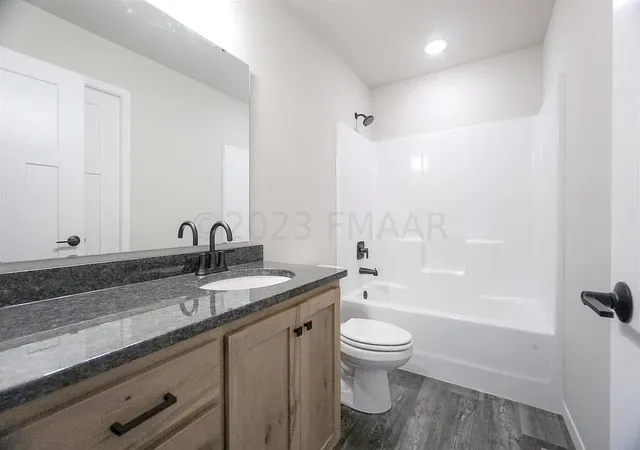 Photo 3 of Sale Pending at 1637 10th Avenue S, Fargo, ND 58103 | MLS# 7136029 | Listing updated on 2026-10-26
