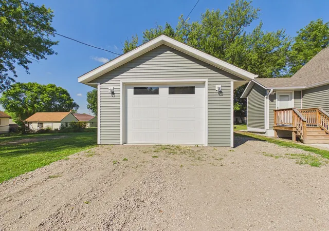 Photo 2 of Single family home for sale at 515 1st Street Ne, Glenwood, MN 56334 | MLS# 7136032 | Listing updated on 2026-09-04