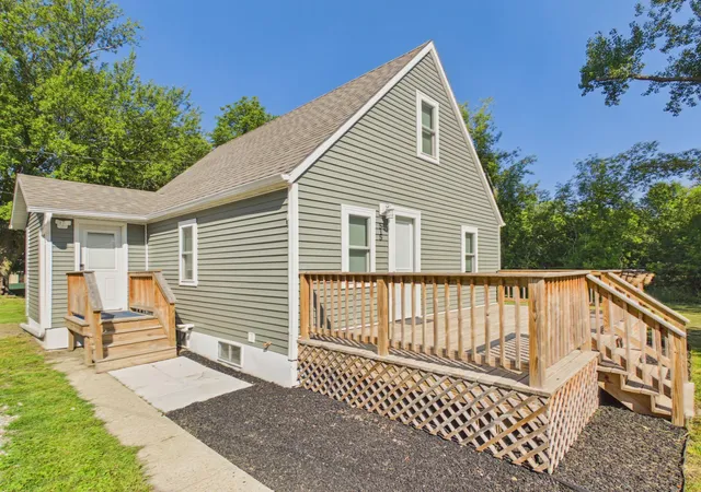 Photo 3 of Single family home for sale at 515 1st Street Ne, Glenwood, MN 56334 | MLS# 7136032 | Listing updated on 2026-09-04