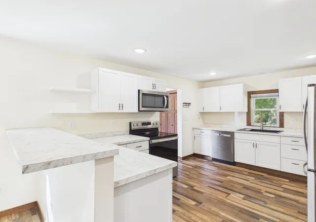 Photo 3 of Single family home for sale at 515 1st Street NE, Glenwood, MN 56334 | MLS# 7136032 | Listing updated on 2026-09-04
