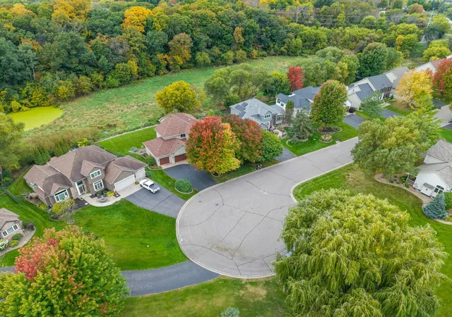Photo 2 of Single family home for sale at 1435 Wildflower Ln, Chaska, MN 55318 | MLS# 7136034 | Listing updated on 2026-10-06
