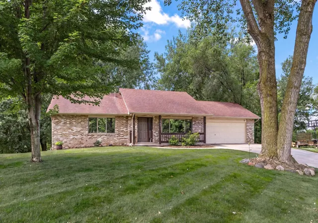 Photo 1 of Single family home for sale at 17781 Jasper Ct, Lakeville, MN 55044 | MLS# 7136039 | Listing updated on 2026-09-06