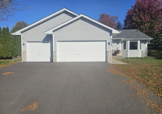 Photo 3 of Single family home for sale at 9350 Parkside Dr, Saint Paul, MN 55125 | MLS# 7136045 | Listing updated on 2026-10-23