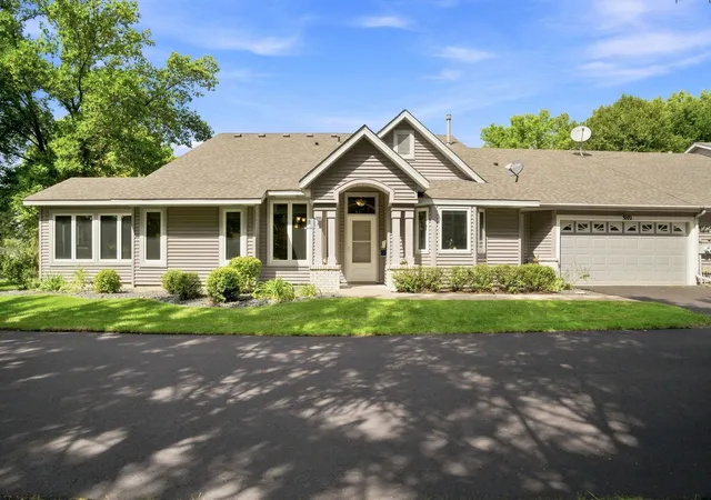 Photo 1 of Single family home for sale at 3102 Manitou Dr, Saint Paul, MN 55110 | MLS# 7136048 | Listing updated on 2026-10-29