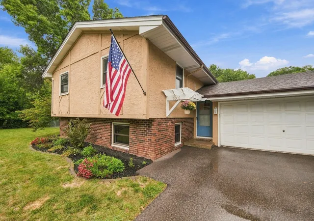 Single family home for sale at 1602 Long Lake Rd, Saint Paul, MN 55112 | MLS# 7136051