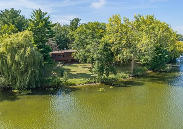 Photo 2 of Sale Pending at 16740 S Shore Ln, Eden Prairie, MN 55346 | MLS# 7136063 | Listing updated on 2026-10-01