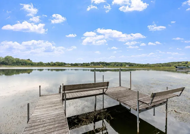 Photo 2 of Single family home for sale at 525 Park Ln, Long Lake, MN 55356 | MLS# 7136064 | Listing updated on 2026-09-16