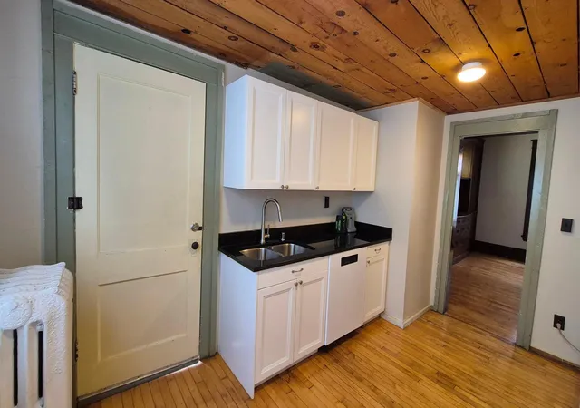 Listing Photo 5 - Condo for sale in building located at 2317 Garfield Ave, Minneapolis, MN 55405