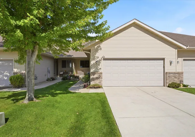 Photo 1 of Single family home for sale at 1421 Roberts Rd, Buffalo, MN 55313 | MLS# 7136082 | Listing updated on 2026-09-16