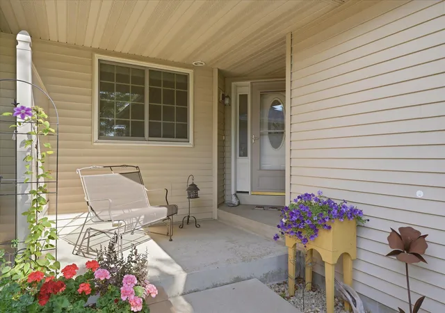 Photo 3 of Single family home for sale at 1421 Roberts Rd, Buffalo, MN 55313 | MLS# 7136082 | Listing updated on 2026-09-16
