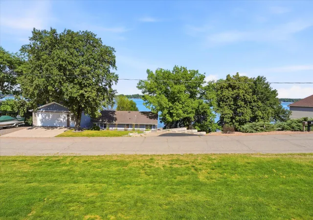 Photo 3 of Single family home for sale at 1421 Roberts Rd, Buffalo, MN 55313 | MLS# 7136082 | Listing updated on 2026-09-16