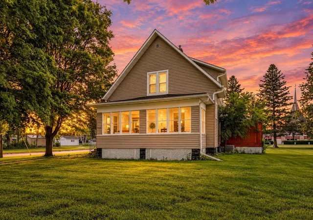Photo 1 of Single family home for sale at 403 W Main St, Blooming Prairie, MN 55917 | MLS# 7136087 | Listing updated on 2026-10-29