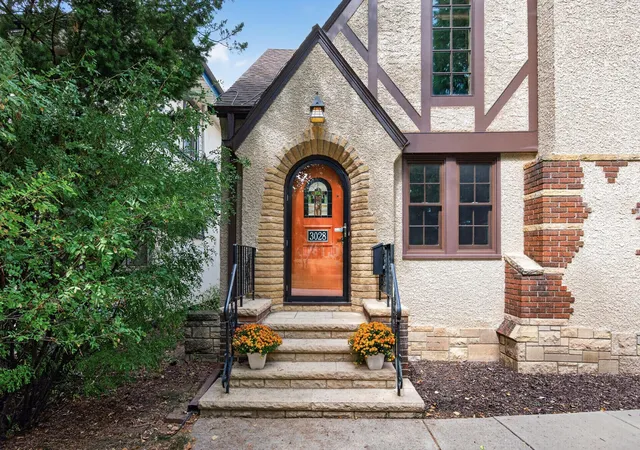 Photo 2 of Single family home for sale at 3028 E Minnehaha Pkwy, Minneapolis, MN 55406 | MLS# 7136089 | Listing updated on 2026-09-19