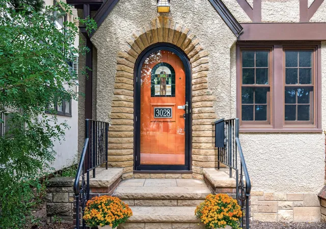 Photo 3 of Single family home for sale at 3028 E Minnehaha Pkwy, Minneapolis, MN 55406 | MLS# 7136089 | Listing updated on 2026-09-19