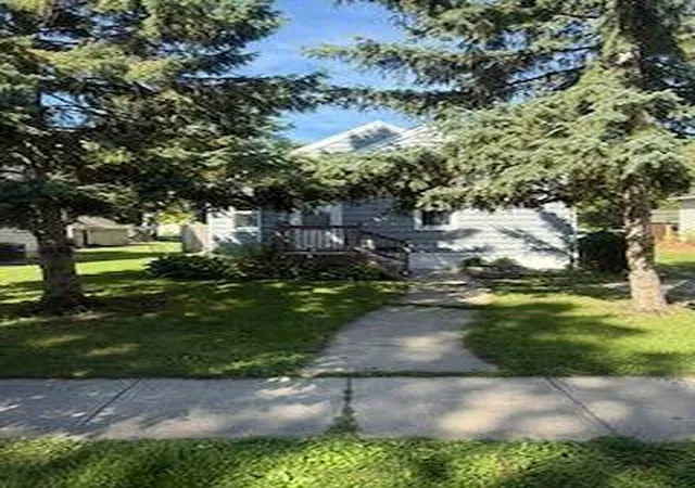 Photo 2 of Single family home for sale at 616 Ann St, Willmar, MN 56201 | MLS# 7136110 | Listing updated on 2026-09-01