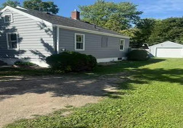 Photo 3 of Single family home for sale at 616 Ann St, Willmar, MN 56201 | MLS# 7136110 | Listing updated on 2026-09-01