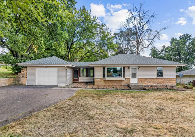 Photo 1 of Single family home for sale at 1976 Radatz Ave, Saint Paul, MN 55109 | MLS# 7136134 | Listing updated on 2026-09-06
