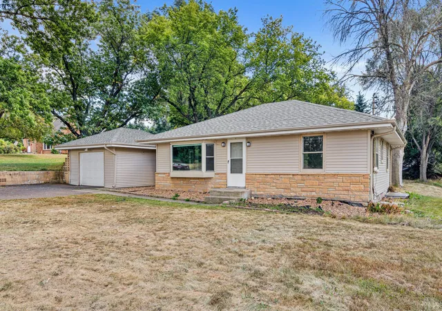 Photo 2 of Single family home for sale at 1976 Radatz Ave, Saint Paul, MN 55109 | MLS# 7136134 | Listing updated on 2026-09-06