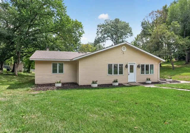Photo 1 of Single family home for sale at 20192 Akin Rd, Farmington, MN 55024 | MLS# 7136137 | Listing updated on 2026-09-03