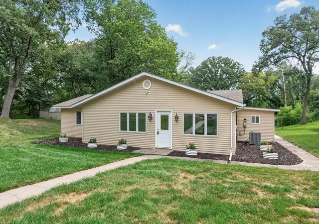 Photo 2 of Single family home for sale at 20192 Akin Rd, Farmington, MN 55024 | MLS# 7136137 | Listing updated on 2026-09-03