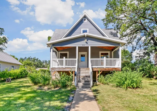 Photo 1 of Single family home for sale at 332 Oak St, Detroit Lakes, MN 56501 | MLS# 7136148 | Listing updated on 2026-09-17