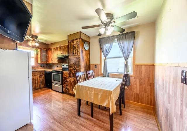 Photo 4 of Sale Pending at 220 W Howard Ave, Keewatin, MN 55753 | MLS# 7136149 | Listing updated on 2026-09-24