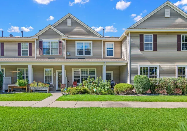 Photo 3 of Single family home for sale at 4828 Bisset Ln #8505, Inver Grove Heights, MN 55076 | MLS# 7136157 | Listing updated on 2026-09-21