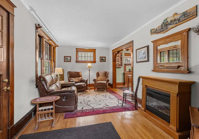 Photo 3 of Single family home for sale at 1514 Lafond Ave, Saint Paul, MN 55104 | MLS# 7136161 | Listing updated on 2026-10-03