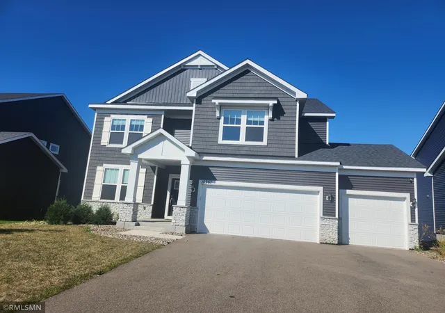 Photo 3 of Single family home for sale at 10267 Mcgregor Blvd, Saint Paul, MN 55129 | MLS# 7136193 | Listing updated on 2026-09-22