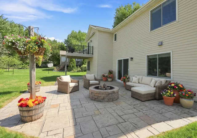 Photo 3 of Sale Pending at 19068 Enchanted Way, Farmington, MN 55024 | MLS# 7136198 | Listing updated on 2026-10-02