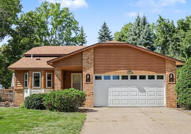 Photo 3 of Single family home for sale at 14372 Jonquil St Nw, Andover, MN 55304 | MLS# 7136200 | Listing updated on 2026-10-23