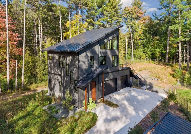 Photo 1 of Single family home for sale at 18247 Saint Croix Trl N, Marine On Saint Croix, MN 55047 | MLS# 7136203 | Listing updated on 2026-10-22
